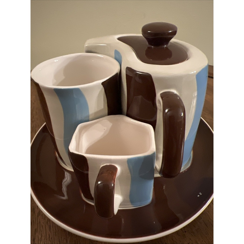 Hues N Brews 5 pc Nesting Tea/Coffee/Espresso set creamer pot cup/mug brown retr